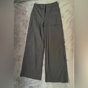 Size 6 Face Forward Trouser 
lululemon x Roksanda